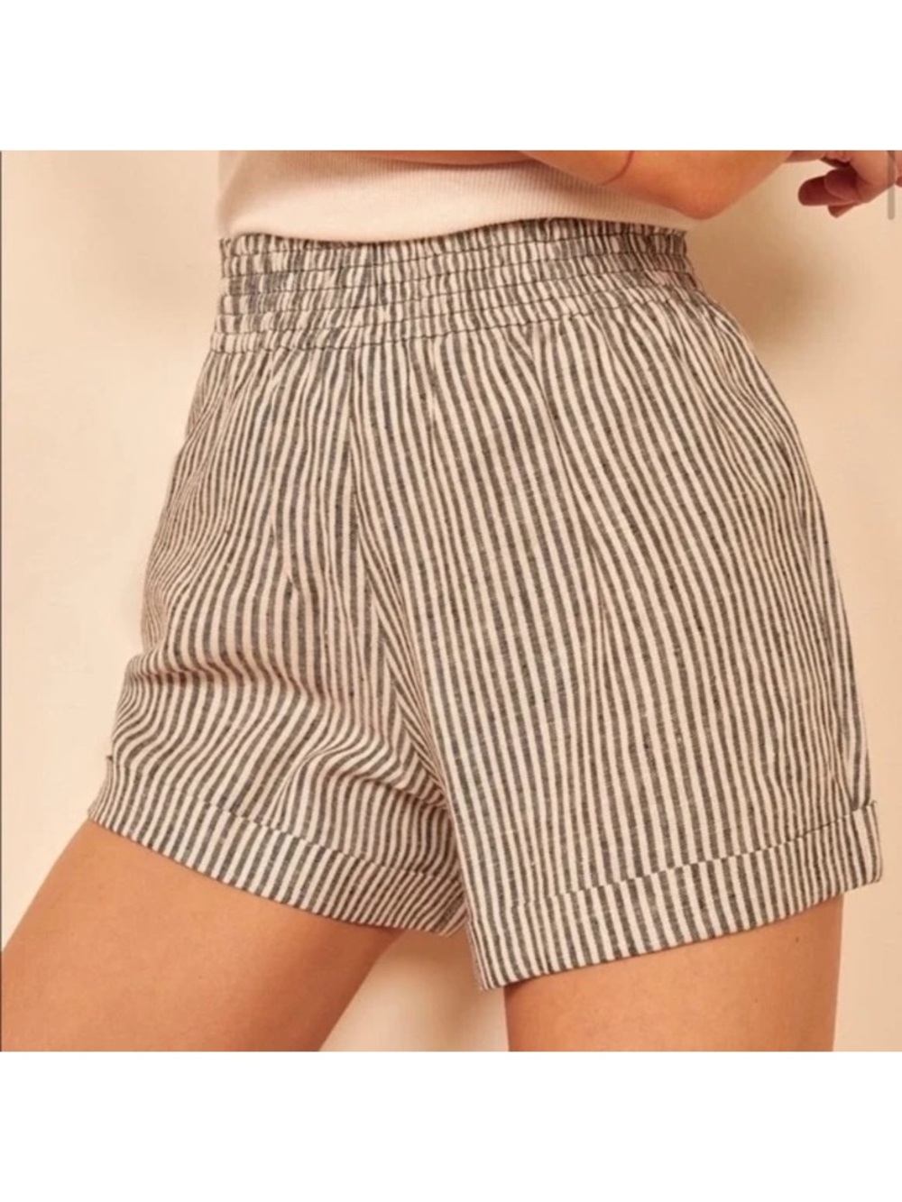 Reformation Nashville Linen Shorts in color “Vineyard”